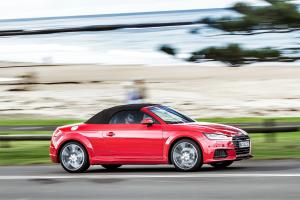 Audi TT Roadster 2.0 TFSI Quattro S-Line 2015 года  (AU)